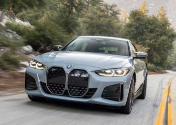 بی ام و i4 - کیامگ