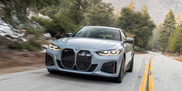 بی ام و i4 - کیامگ