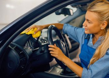 تمیز کردن داشبورد